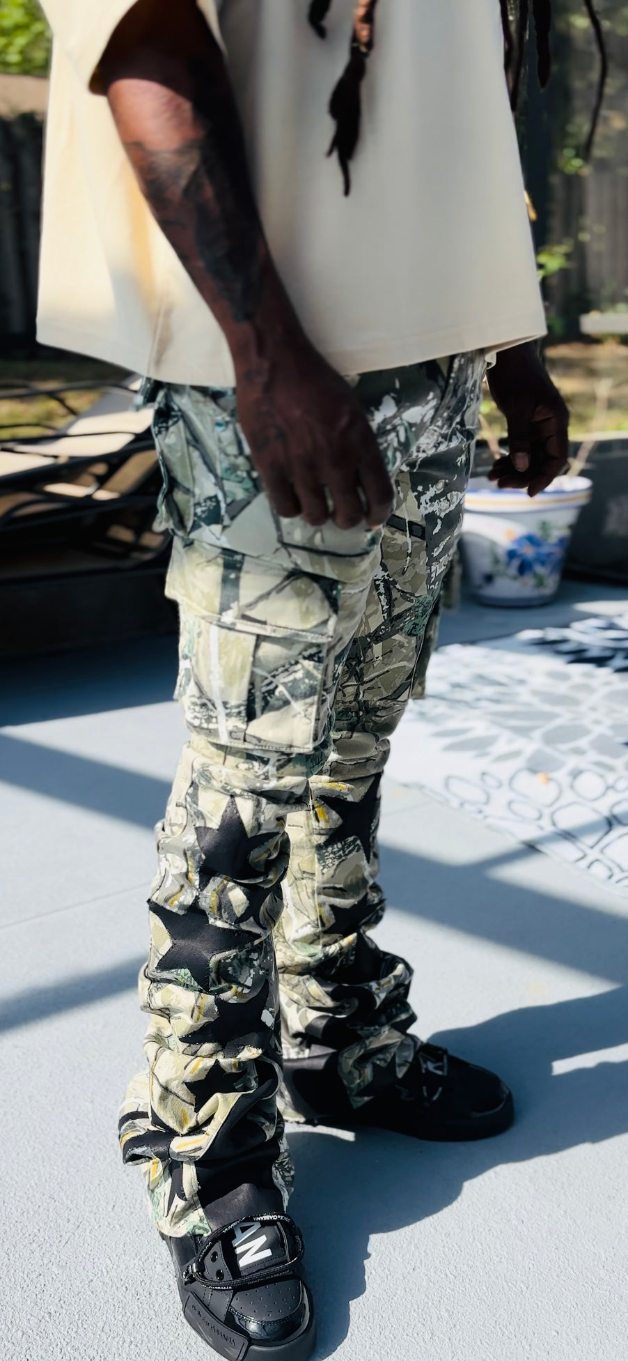 Custom Camouflaged jeans black stars